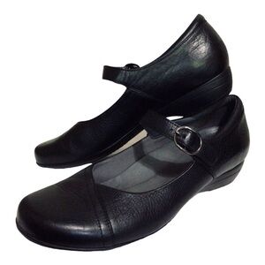 Dansko Classic Black Leather Loafers
